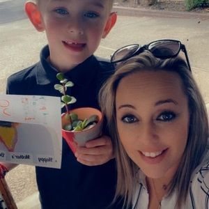 Meet your Posher, Daniela